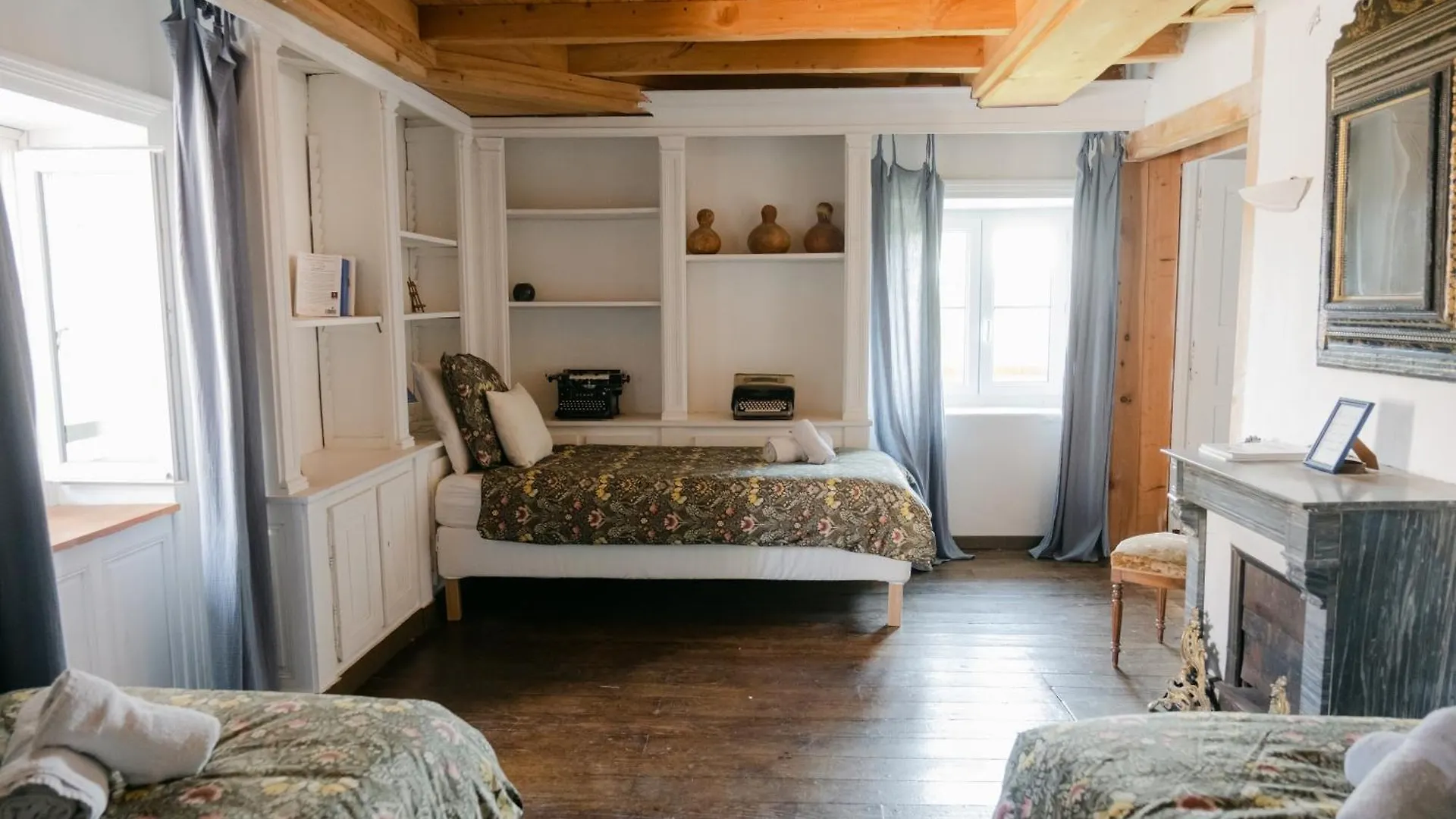 Chateau De Lemps Guest house Lemps (Ardeche)