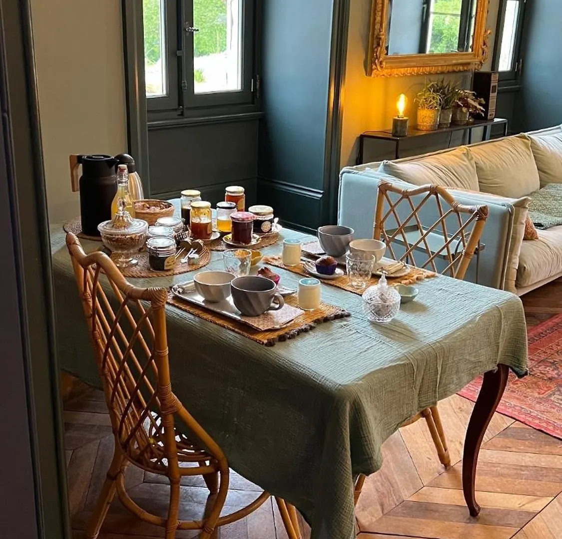 Guest house Chateau De Lemps